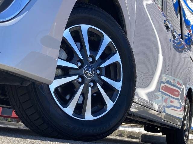 TOYOTA ESQUIRE HYBRID 2017 Image 31