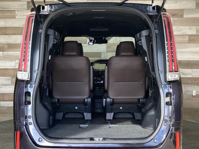 TOYOTA ESQUIRE HYBRID 2017 Image 31