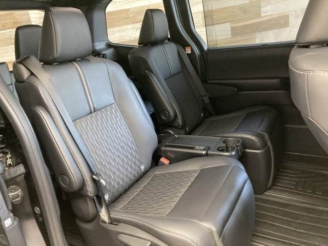 TOYOTA NOAH HYBRID 2023 Image 31