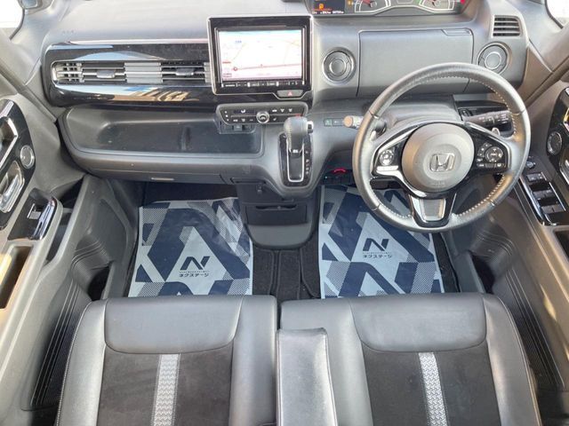 HONDA N BOX CUSTOM 2021 Image 31