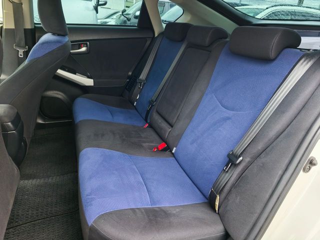 TOYOTA PRIUS 2013 Image 31