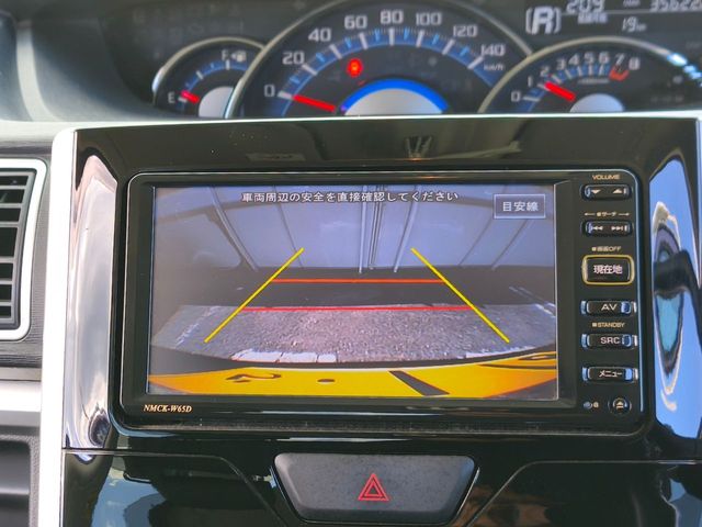 DAIHATSU TANTO CUSTOM 2015 Image 31