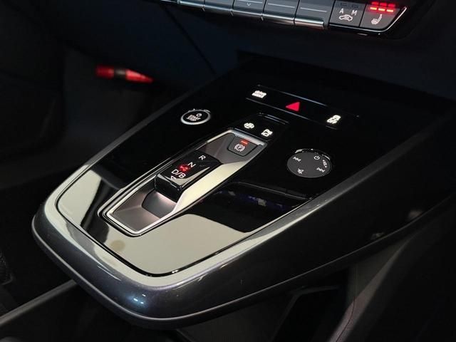 AUDI Q4 E-TRON 2024 Image 31