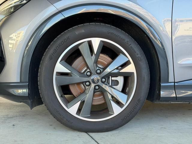AUDI Q4 E-TRON 2024 Image 31