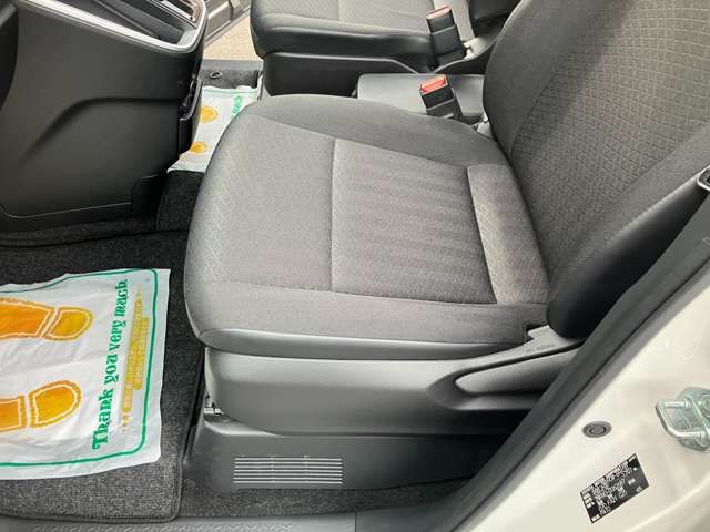 TOYOTA VOXY HYBRID 2023 Image 31