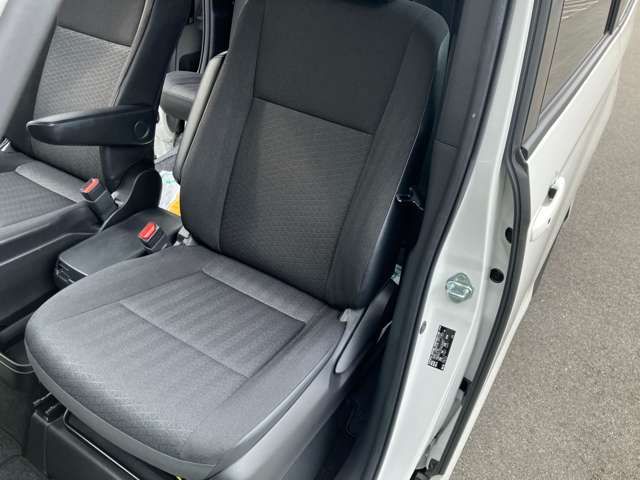 TOYOTA VOXY HYBRID 2023 Image 31