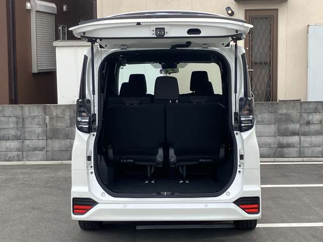 TOYOTA VOXY HYBRID 2023 Image 31