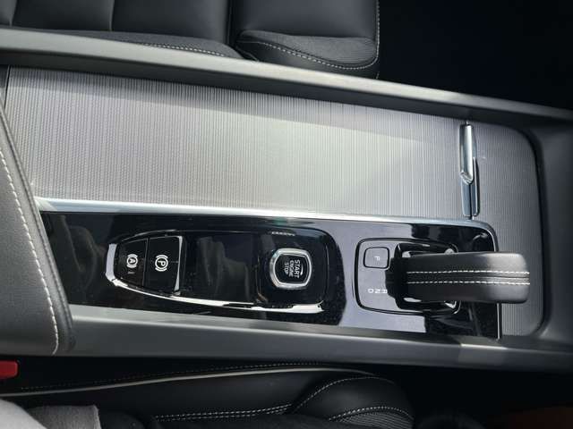 VOLVO S60 2022 Image 31