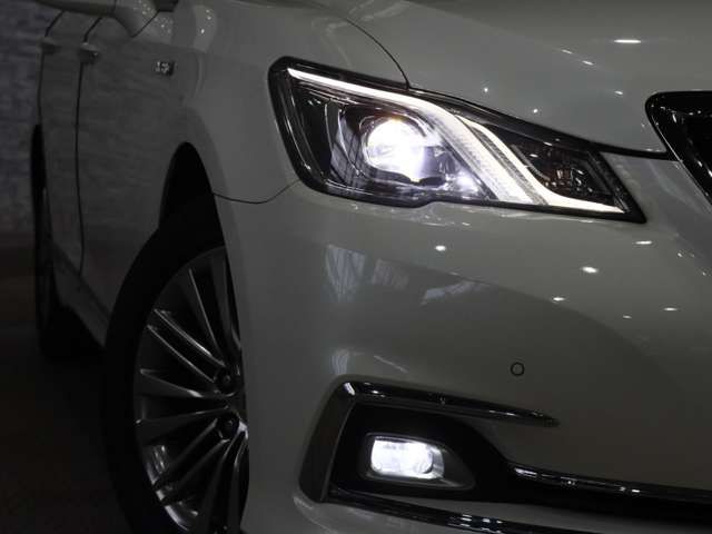 TOYOTA CROWN SEDAN HYBRID 2018 Image 31