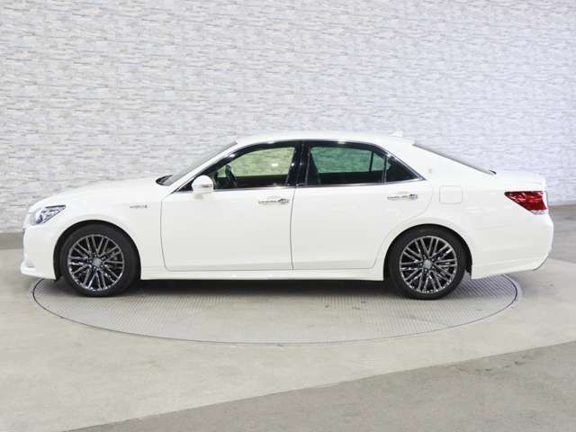 TOYOTA CROWN SEDAN HYBRID 2013 Image 31