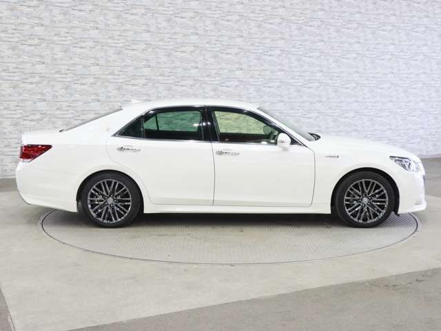 TOYOTA CROWN SEDAN HYBRID 2013 Image 31