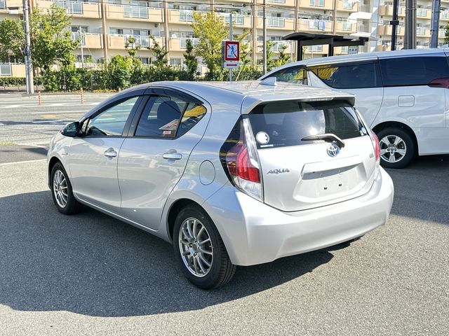 TOYOTA AQUA 2015 Image 31