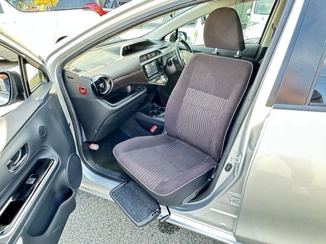 TOYOTA AQUA 2015 Image 31