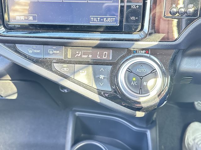 TOYOTA AQUA 2015 Image 31