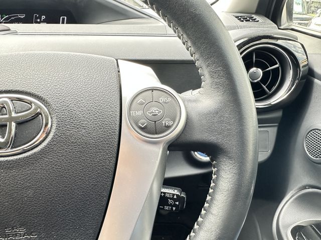 TOYOTA AQUA 2015 Image 31