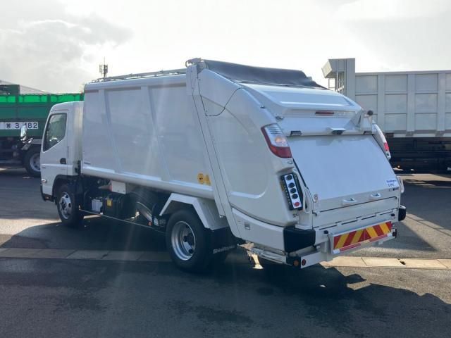 MITSUBISHI CANTER 2025 Image 31