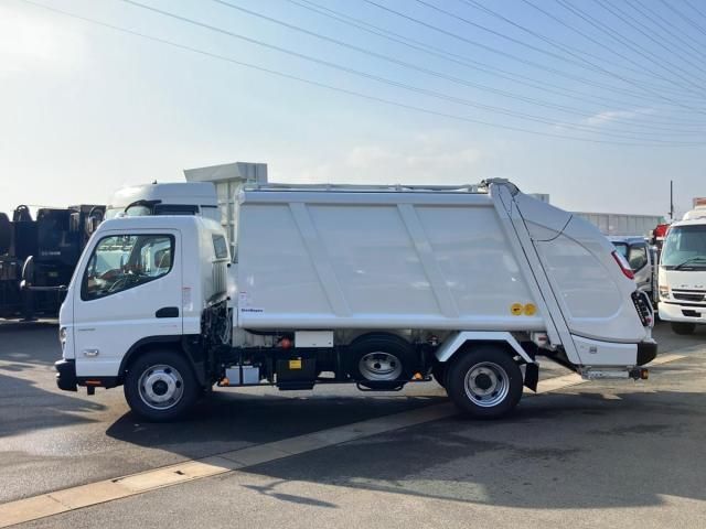 MITSUBISHI CANTER 2025 Image 31