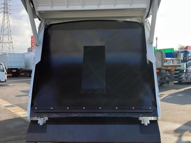 MITSUBISHI CANTER 2025 Image 31