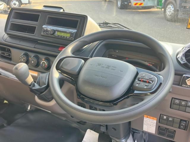 MITSUBISHI CANTER 2025 Image 31