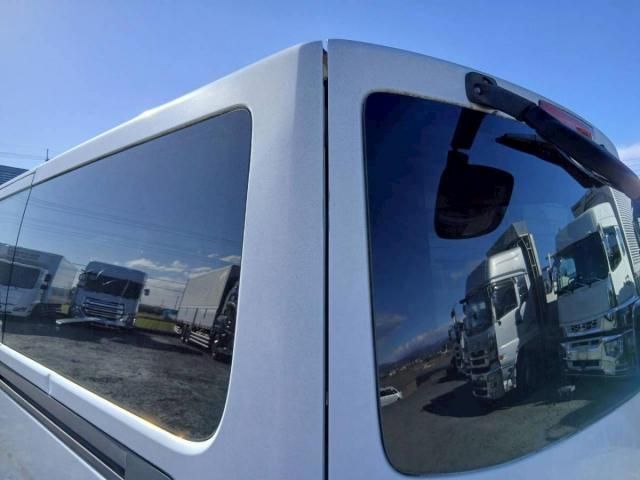 ISUZU コモ 2012 Image 31