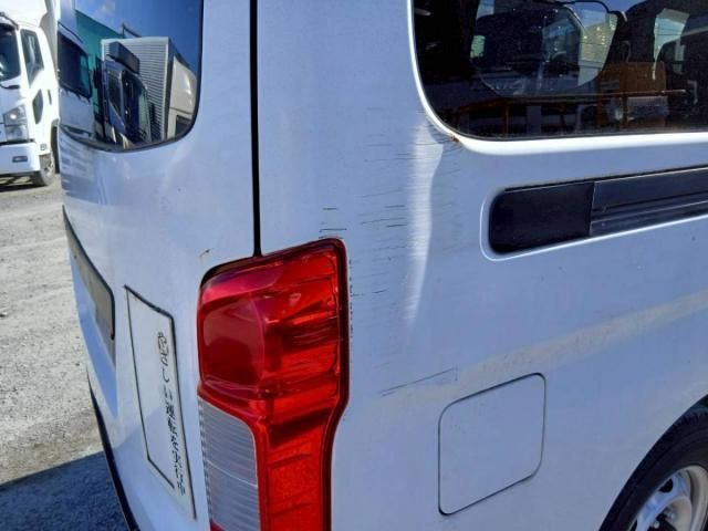 ISUZU コモ 2012 Image 31