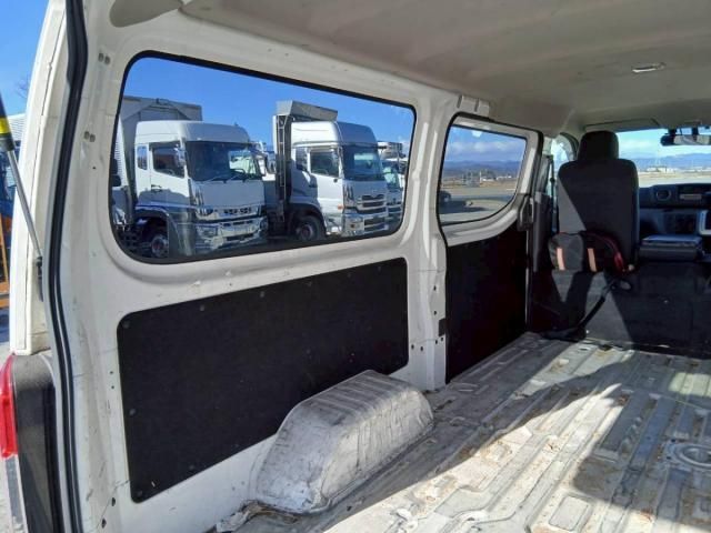 ISUZU コモ 2012 Image 31