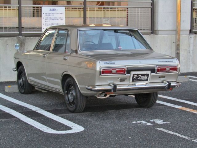 NISSAN BLUEBIRD SEDAN 1971 Image 31