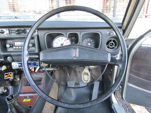 NISSAN BLUEBIRD SEDAN 1971 Image 31