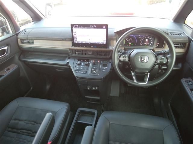 HONDA STEPWAGON E:HEV SPAD 2023 Image 31