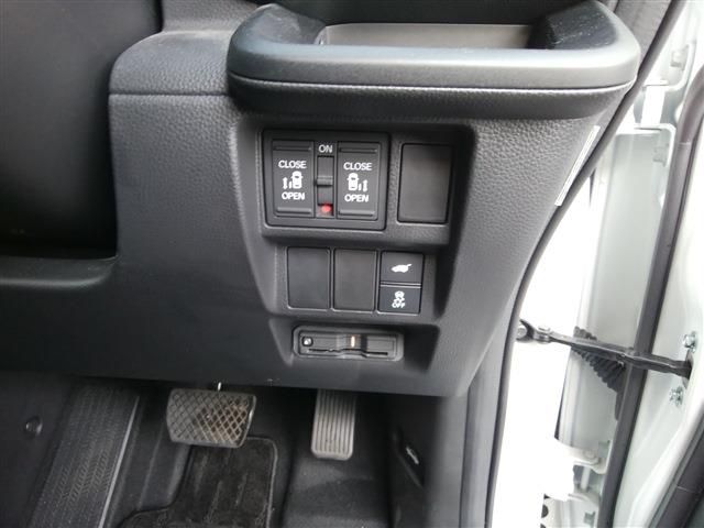 HONDA STEPWAGON E:HEV SPAD 2023 Image 31