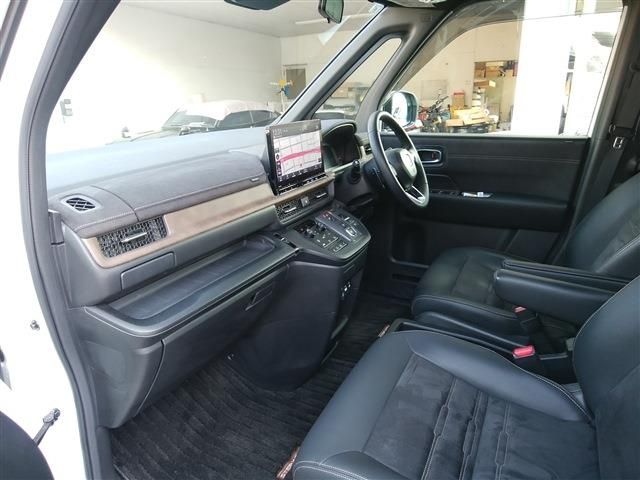 HONDA STEPWAGON E:HEV SPAD 2023 Image 31