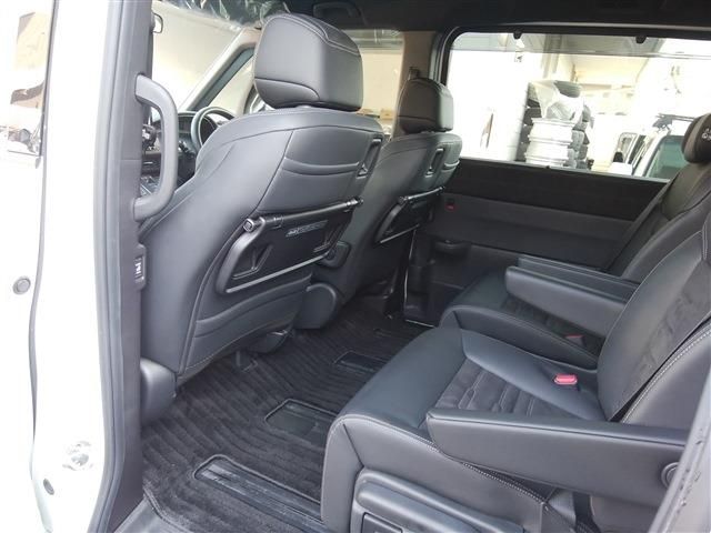 HONDA STEPWAGON E:HEV SPAD 2023 Image 31