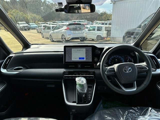 TOYOTA VOXY HYBRID 2024 Image 31