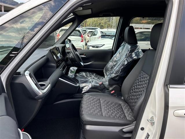 TOYOTA VOXY HYBRID 2024 Image 31