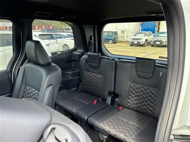 TOYOTA VOXY HYBRID 2024 Image 31