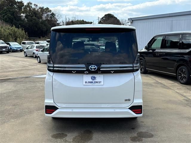 TOYOTA VOXY HYBRID 2024 Image 31