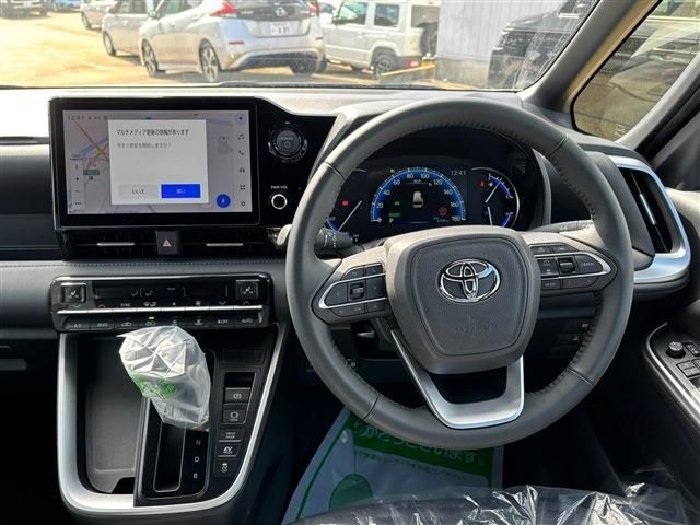 TOYOTA VOXY HYBRID 2024 Image 31