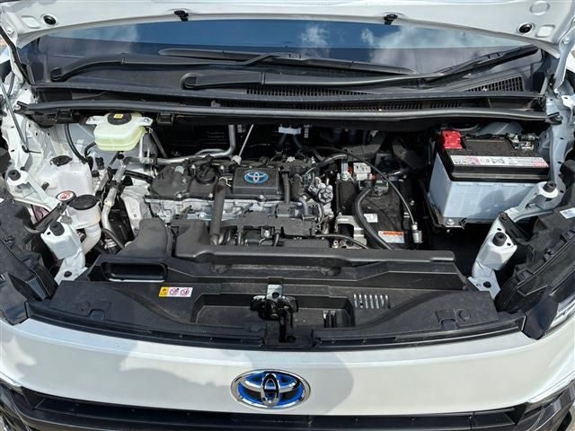 TOYOTA VOXY HYBRID 2024 Image 31