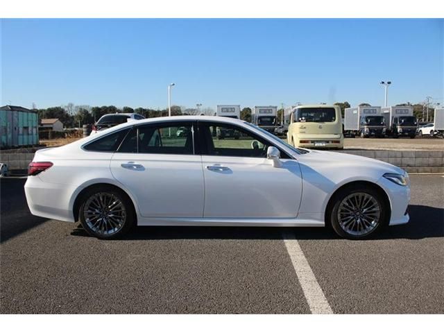 TOYOTA CROWN SEDAN HYBRID 2020 Image 31