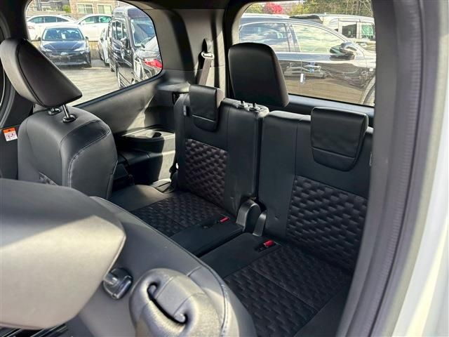 TOYOTA VOXY HYBRID 2023 Image 31