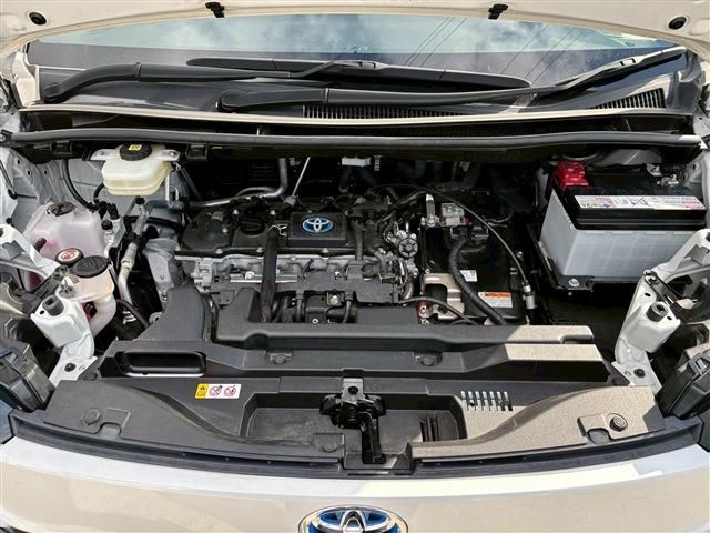 TOYOTA VOXY HYBRID 2023 Image 31