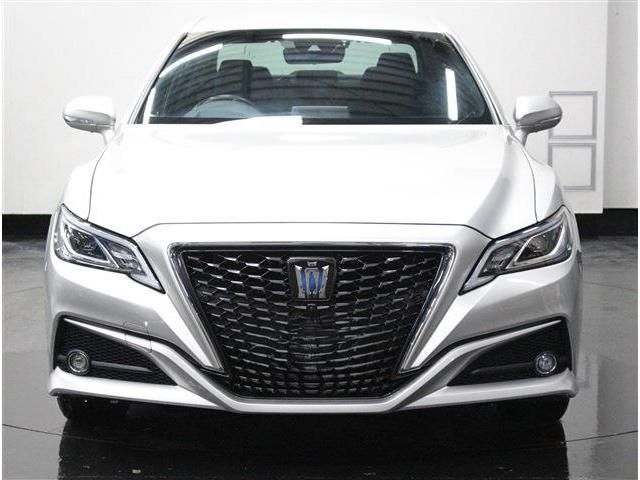 TOYOTA CROWN SEDAN HYBRID 4 2018 Image 31