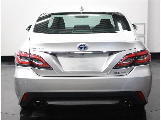 TOYOTA CROWN SEDAN HYBRID 4 2018 Image 31