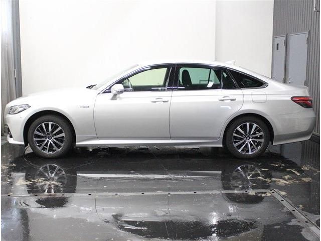 TOYOTA CROWN SEDAN HYBRID 4 2018 Image 31