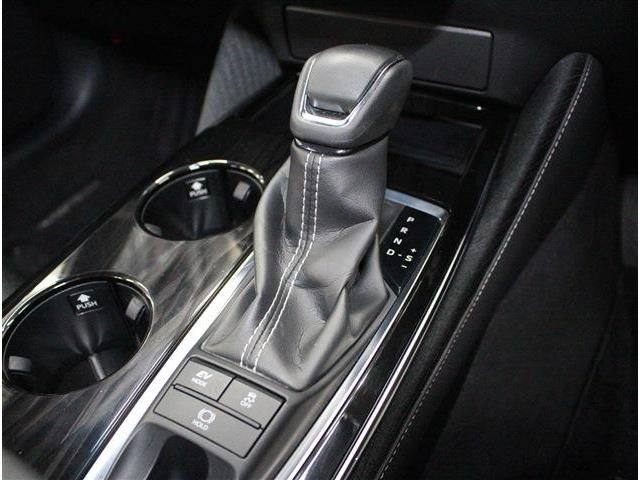 TOYOTA CROWN SEDAN HYBRID 4 2018 Image 31