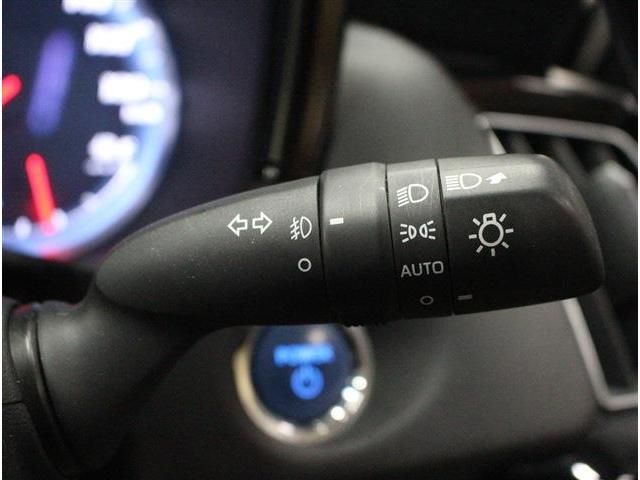 TOYOTA CROWN SEDAN HYBRID 4 2018 Image 31