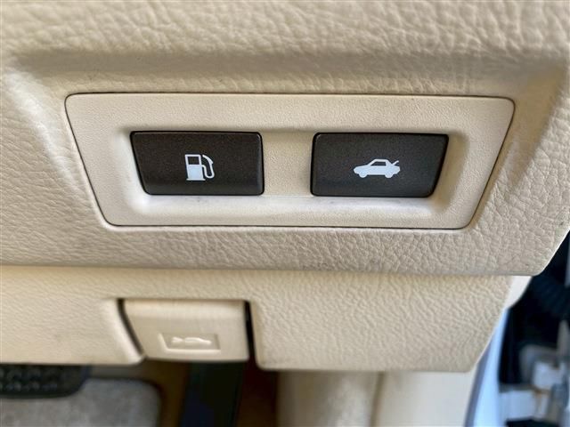 TOYOTA LEXUS LS460 2009 Image 31