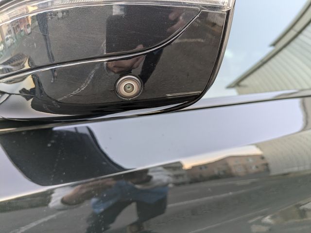 BMW 5SERIES TOURING 2018 Image 31