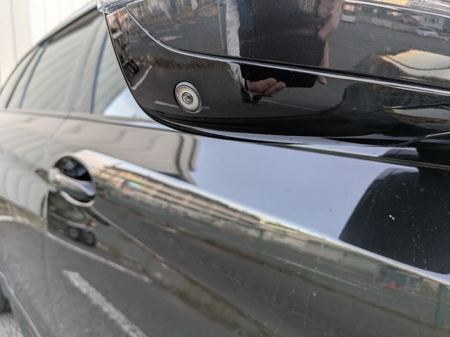 BMW 5SERIES TOURING 2018 Image 31