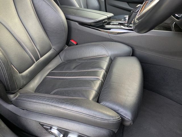 BMW 5SERIES TOURING 2018 Image 31